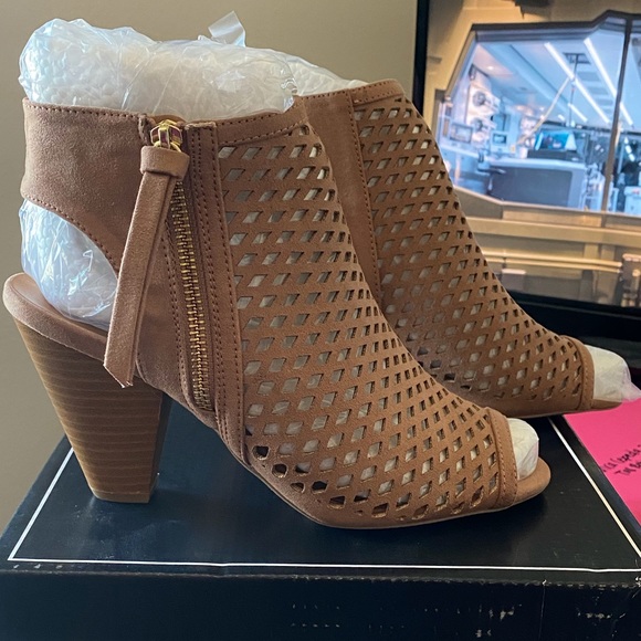 Qupid size 8 heals - BNWT - Picture 2 of 5